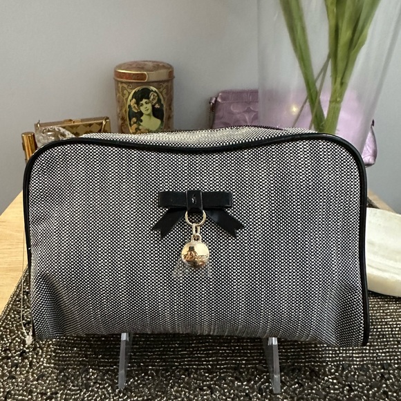 NWOT Vintage Tweed Dior Parfums Beaute Large cosmetic case - Picture 1 of 10